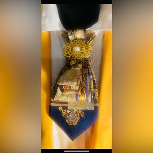 Elegant Gold and Blue Silk Tie